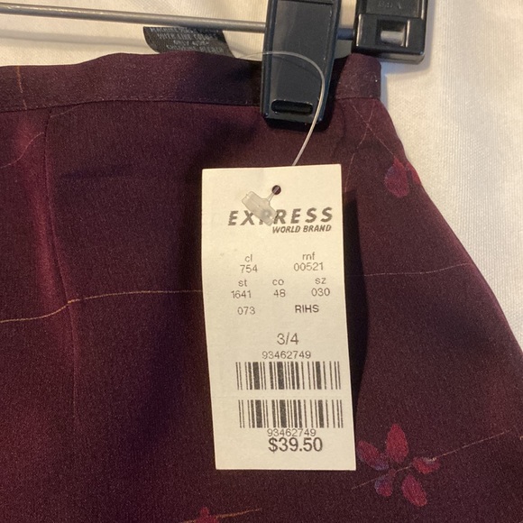 Express size 3/4 midi skirt. Lightweight snd lined. - Picture 4 of 5
